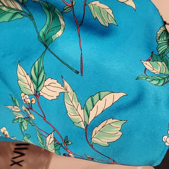 Express Blue Floral Print Vneck Blouse Women S - Picture 6 of 6